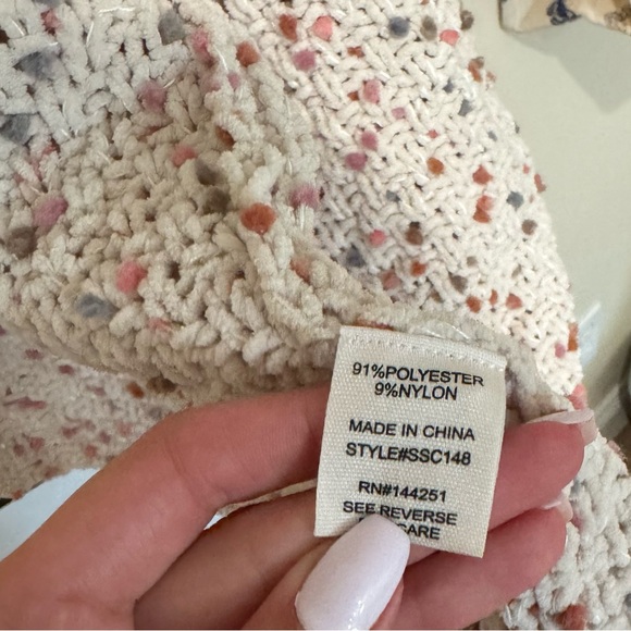 Cream & Pastel Chunky Yarn Cardigan - Picture 6 of 8